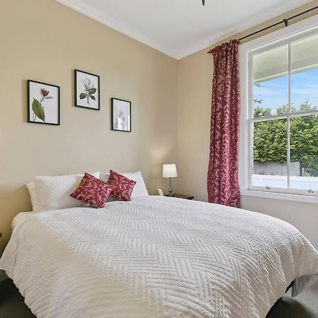 Historic Charm In Greytown - Cosy Kowhai Cottage Exterior photo